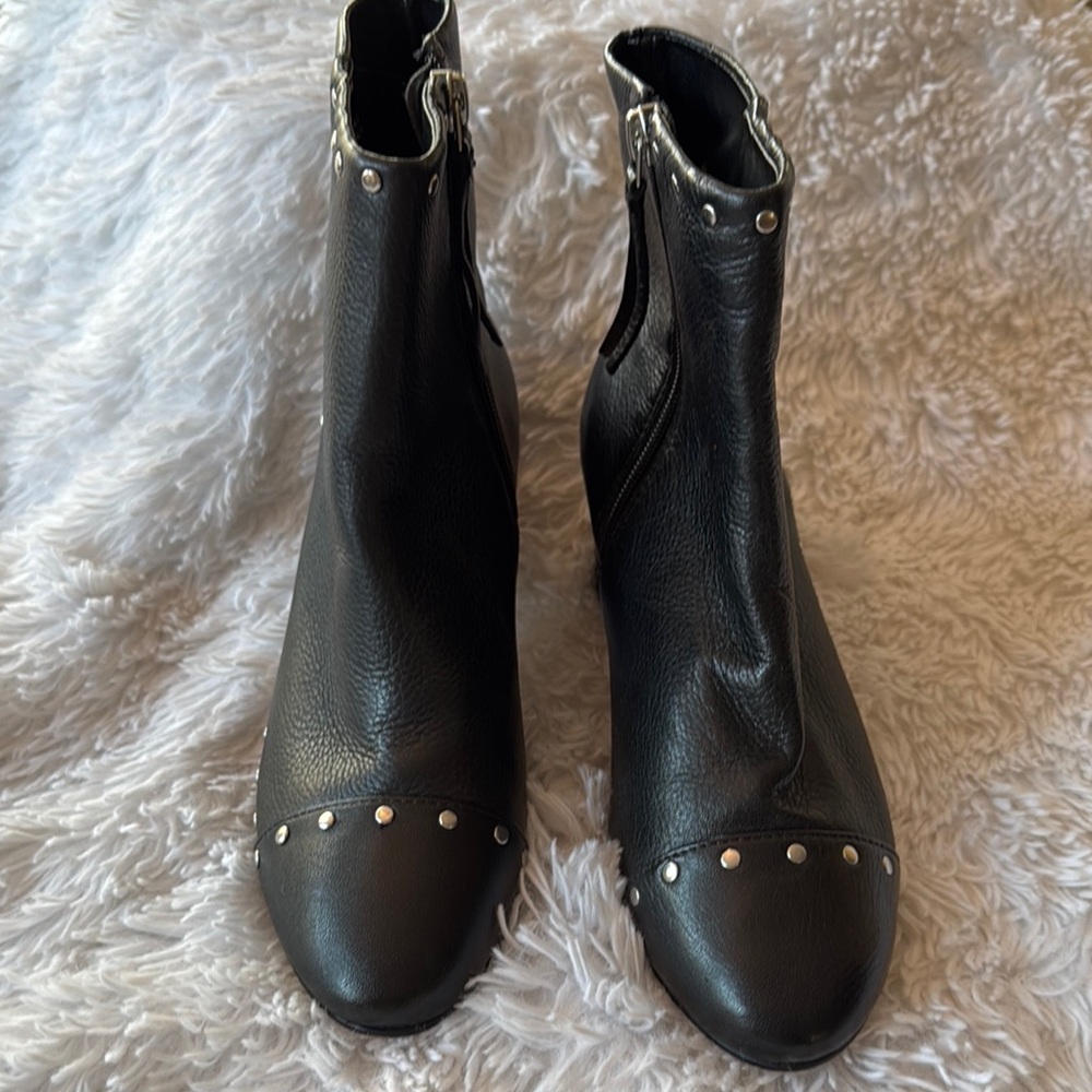 NWOT Rebecca Minkoff Black Leather Studded Ankle Boots Size 7